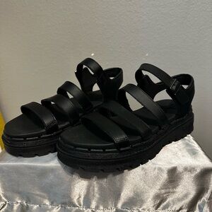 Women’s Skechers LuxFoam Sandals in Black, Size 10 Euro 40